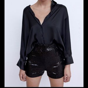 Zara Sequin Shorts 🖤🖤